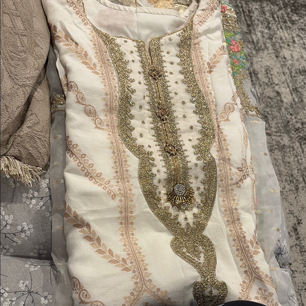 Elegant White and Gold Embroidered Kurta with free lawn suite